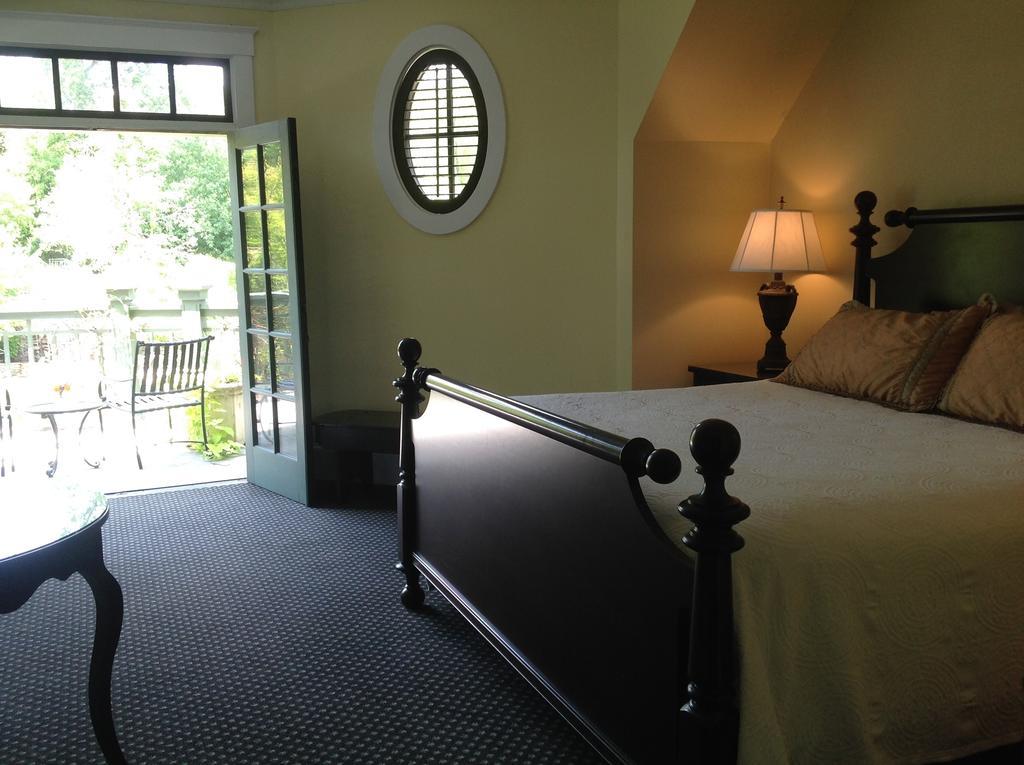 Om Sanctuary Holistic Retreat Hotell Asheville Exteriör bild